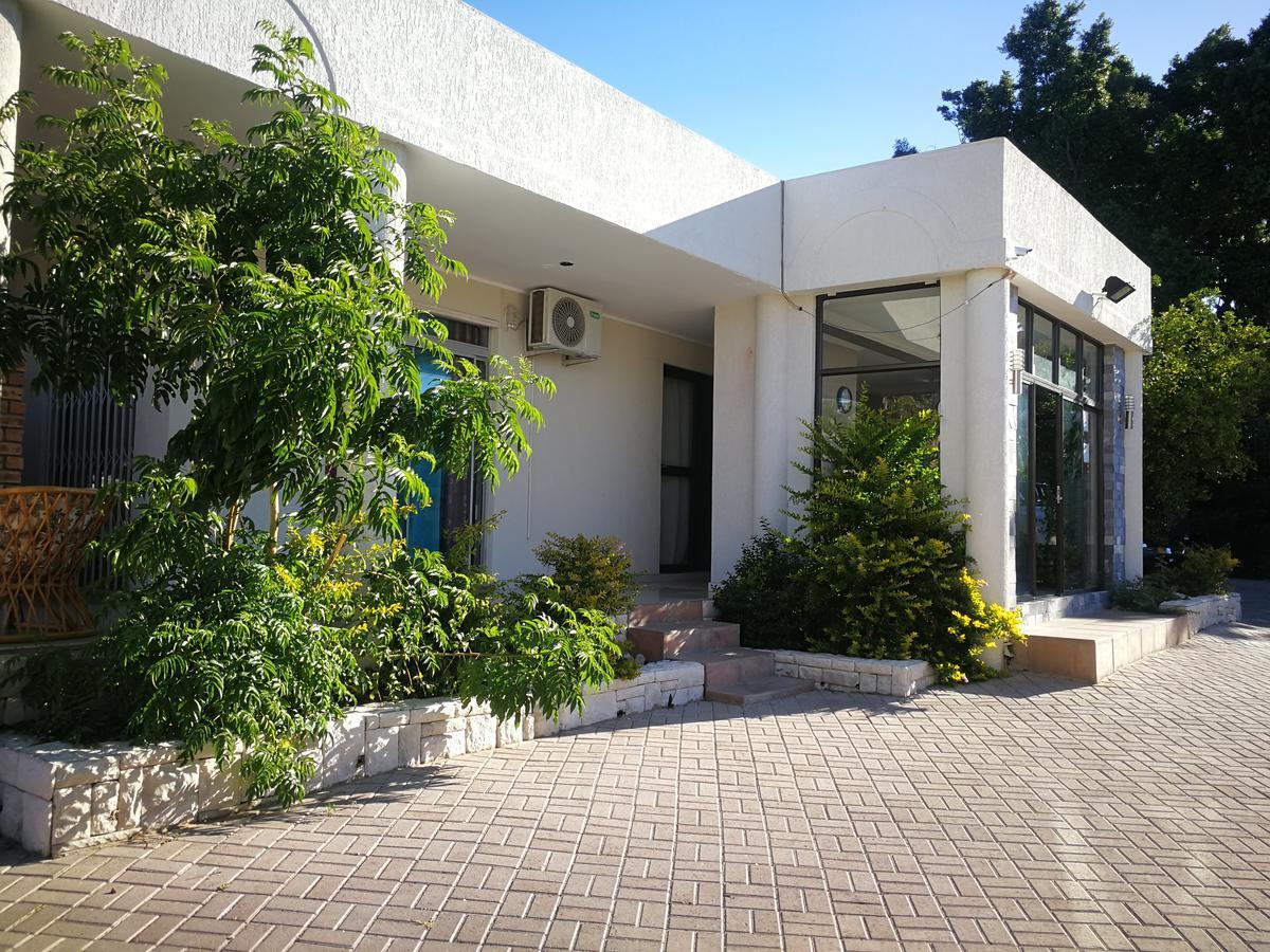 Pension Hotel Kamho Уиндхоек Екстериор снимка
