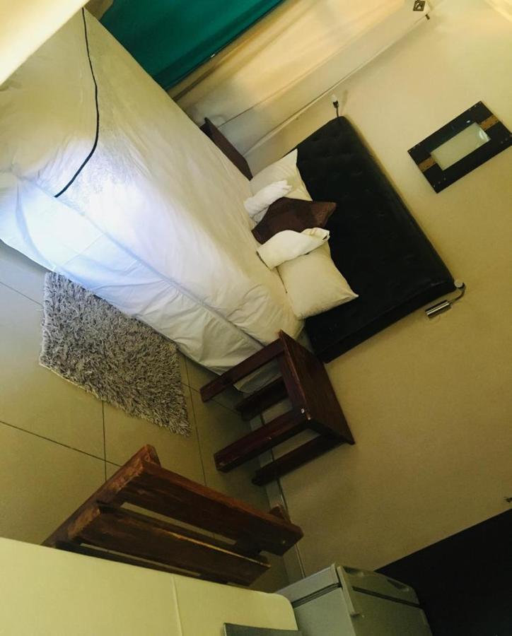 Pension Hotel Kamho Уиндхоек Екстериор снимка